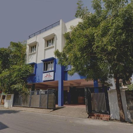 Hotel O J2 Service Apartment 첸나이 외부 사진