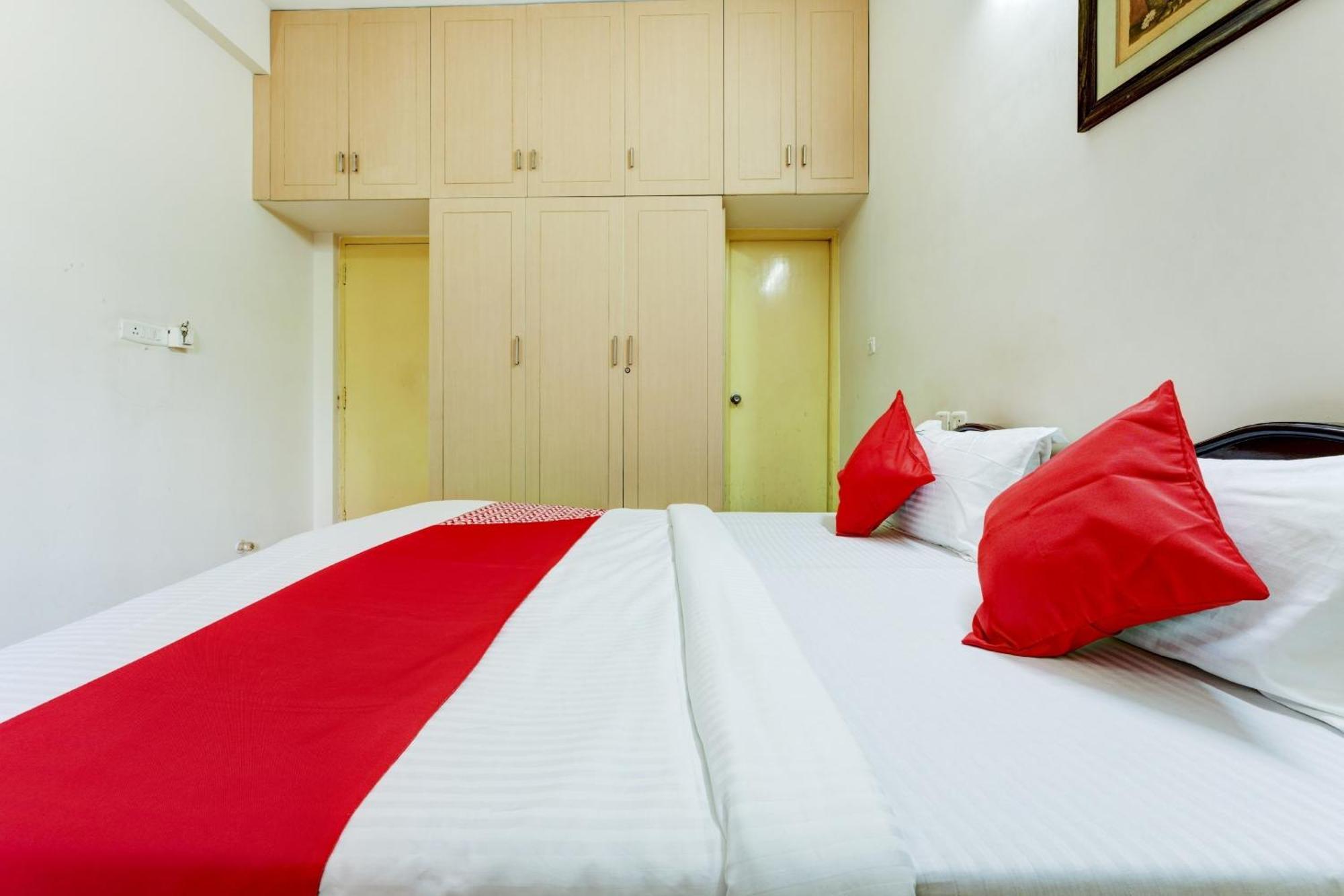 Hotel O J2 Service Apartment 첸나이 외부 사진