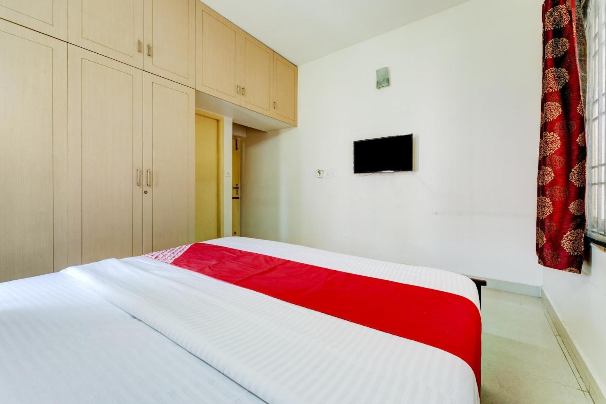 Hotel O J2 Service Apartment 첸나이 외부 사진